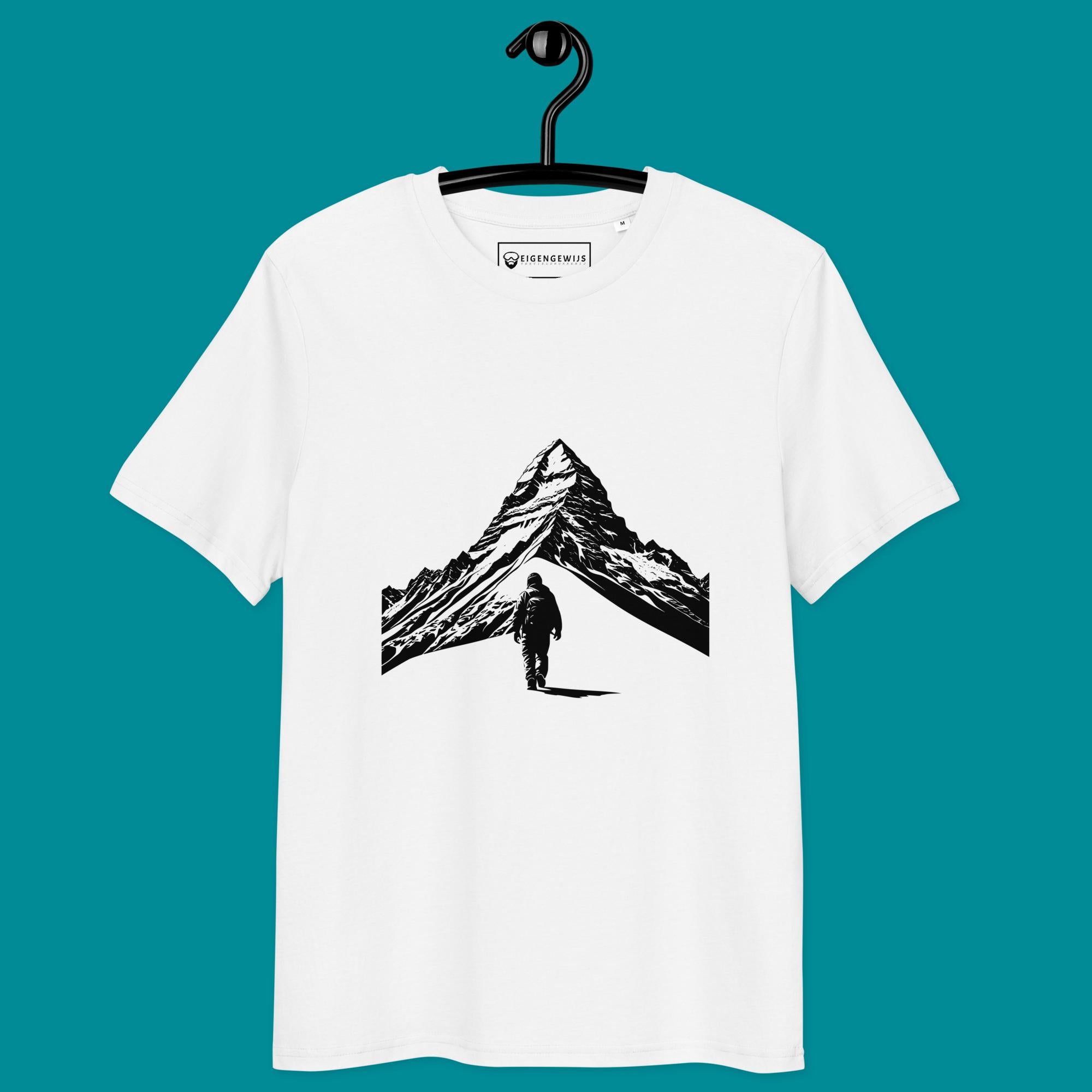t-shirt van netavi spirit | Man walking the mountain | 100 biologisch katoen